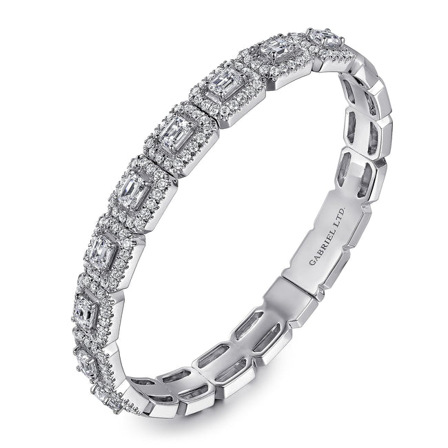 18K White Gold Diamond Bangle