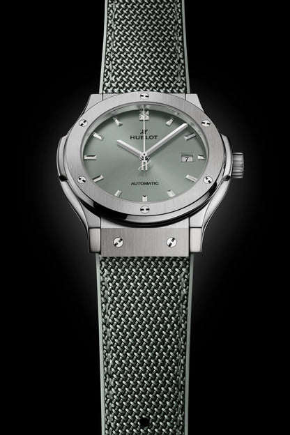 Classic Fusion Titanium Sage Green 42 mm
