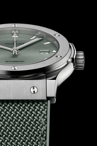Classic Fusion Titanium Sage Green 42 mm