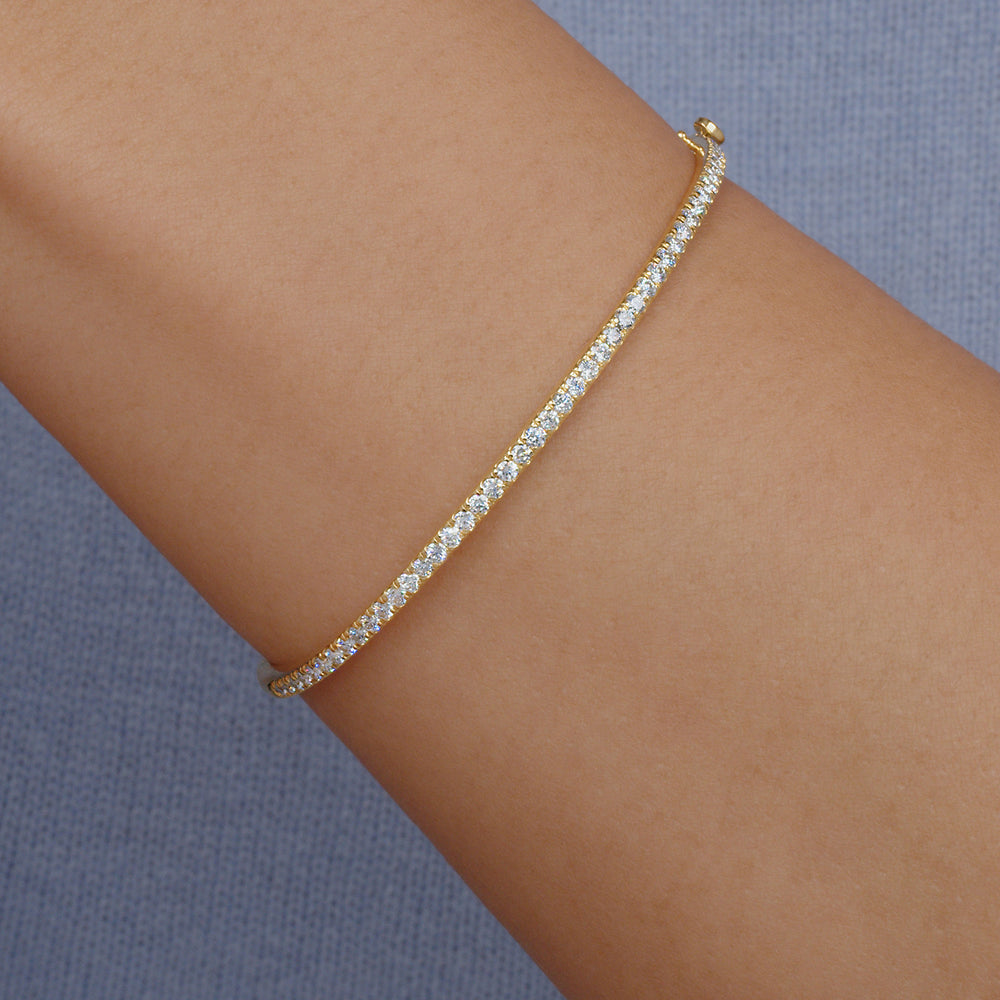 Kwiat Stackable Slim Bangle with Diamonds in 18K Yellow Gold, 2.10 mm