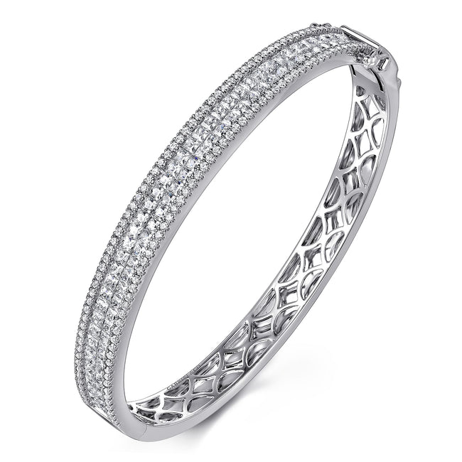 18K White Gold Diamond Bangle