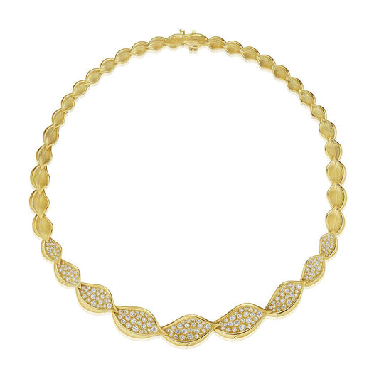 Petal Diamond Pavé Necklace in 18kt Yellow Gold