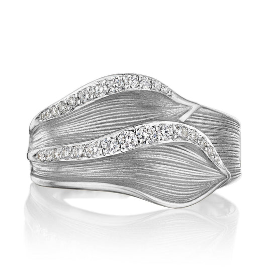 Double Petal Diamond Pavé Ring in 18kt White Gold