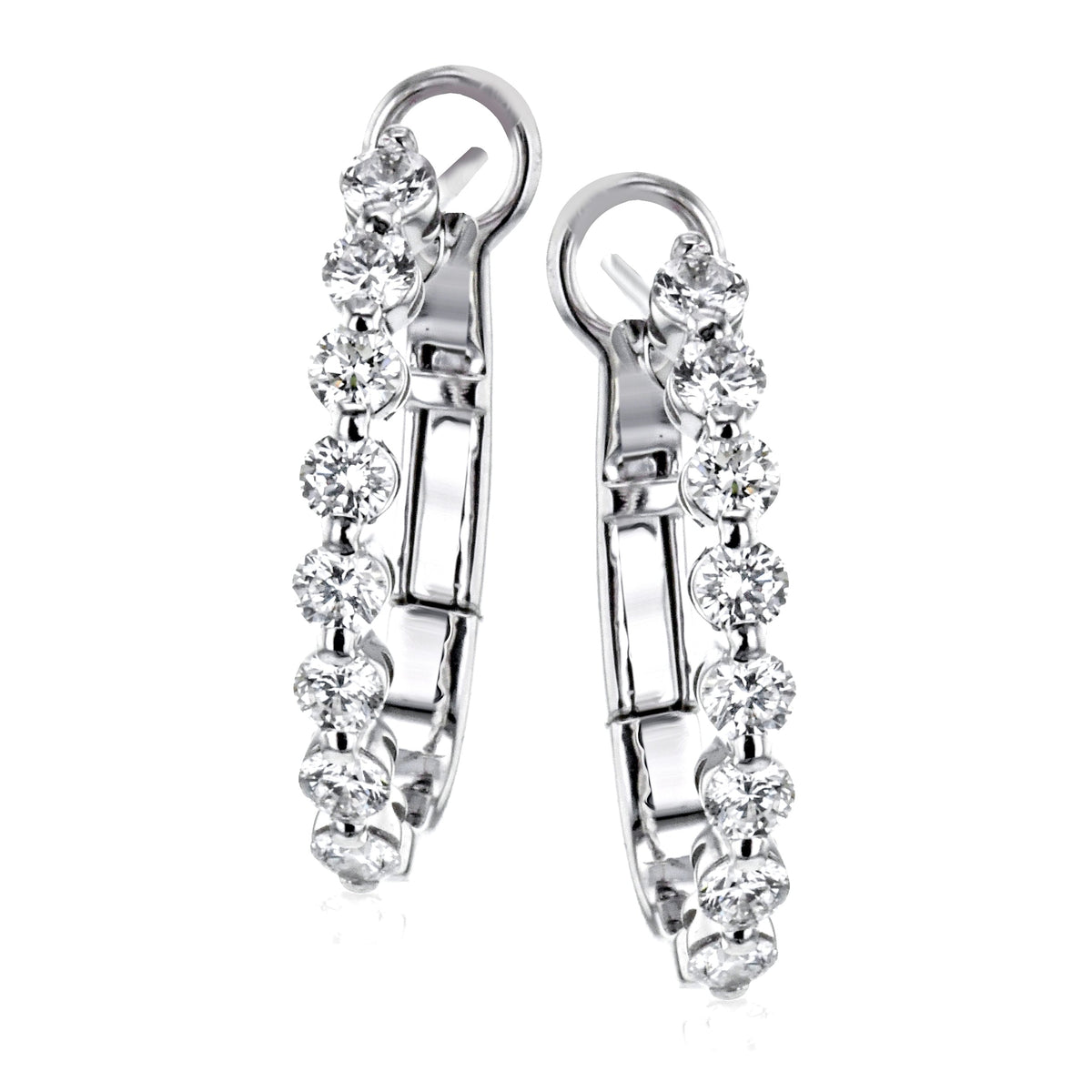 Hoop Earrings in 18k Gold with Diamonds