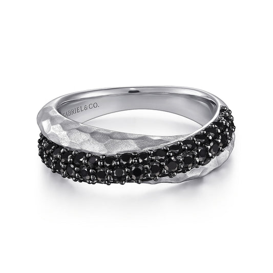 925 Sterling Silver Hammered Black Spinel Criss Cross Ring