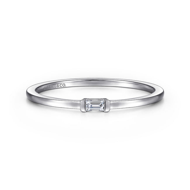 14K White Gold Ring with Diamond Baguette