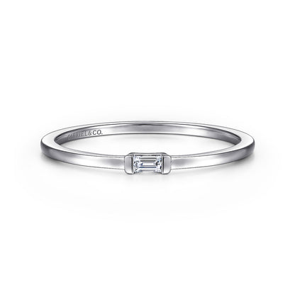14K White Gold Ring with Diamond Baguette