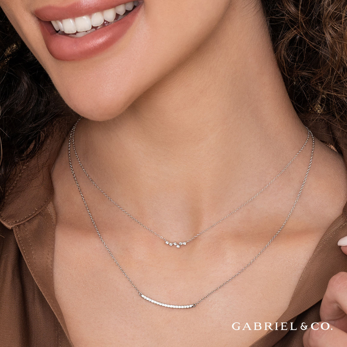 14K White Gold Diamond Pavé Curved Bar Necklace