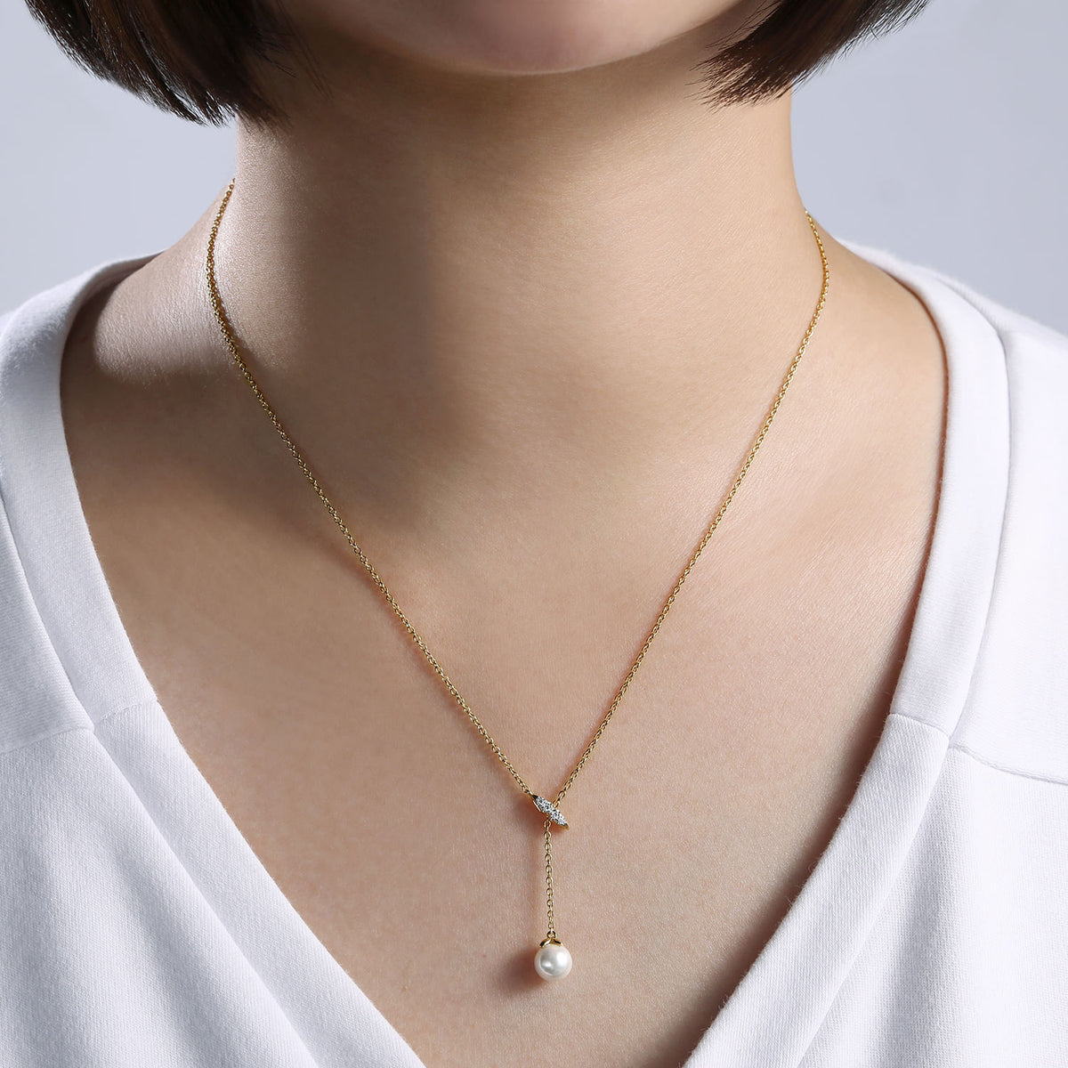 14K Yellow Gold Diamond And Pearl Y Knot Necklace
