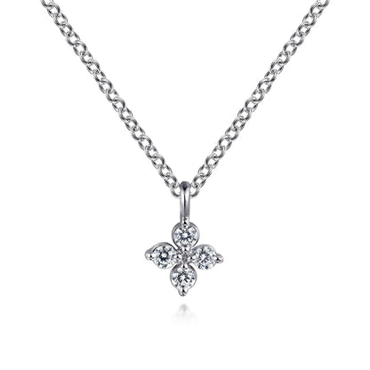 14K White Gold Diamond Necklace W/Flower Shape