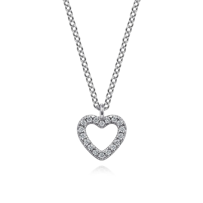 14K White Gold Diamond Heart Pendant Necklace