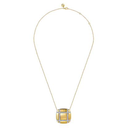 18K Yellow Gold Diamond Pendant Necklace