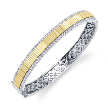 1.06CT 14K2T W/Y DIAMOND RIBBED BANGLE