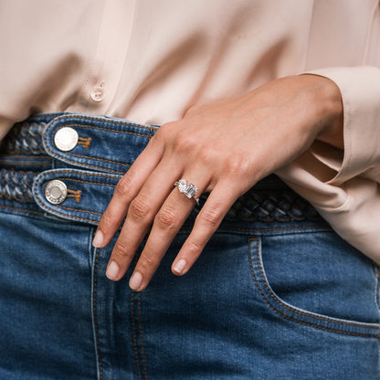 Floral Moi et Toi Diamond Engagement Ring