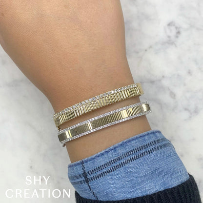 1.06CT 14K2T W/Y DIAMOND RIBBED BANGLE