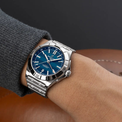 Chronomat Automatic GMT 40 Six Nations Italy Stainless steel 40 mm A323981C1C1A1 fifth view