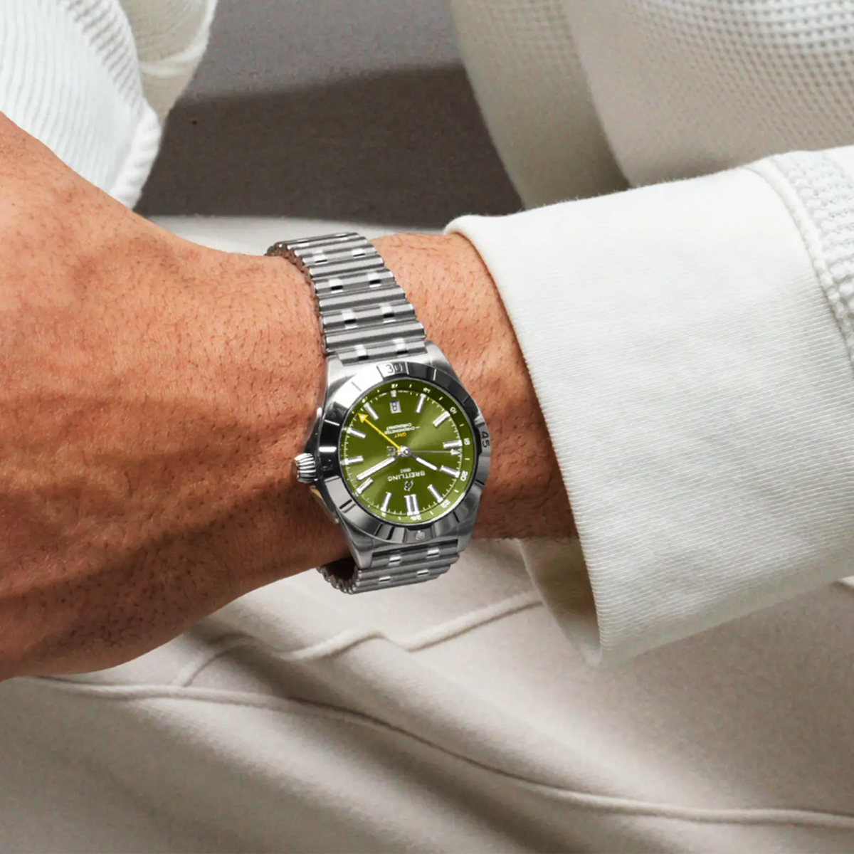 Chronomat Automatic GMT 40 Giannis Antetokounmpo Stainless steel 40 mm A32398A11L1A1 fifth view