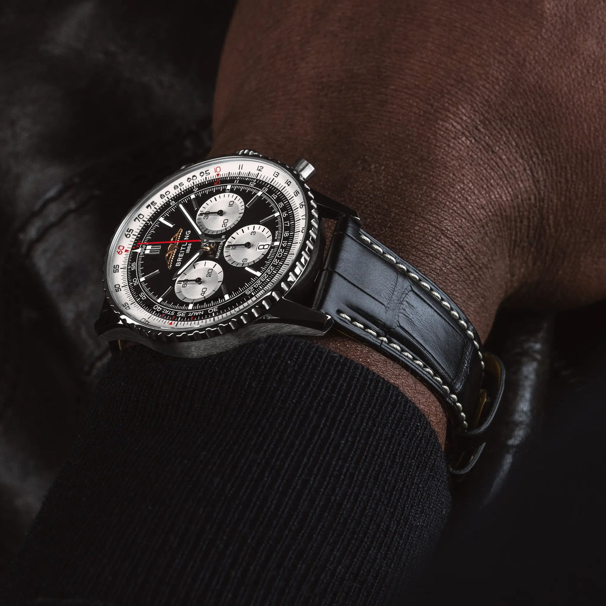 Navitimer B01 Chronograph 46 Stainless steel 46 mm AB0137211B1P1 fifth view