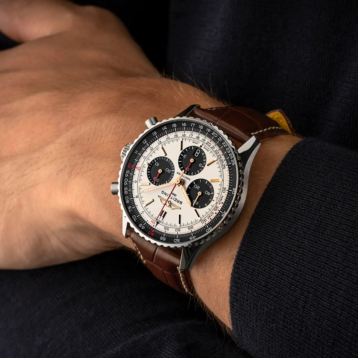Navitimer B01 Chronograph 43 Stainless steel 43 mm AB01381E1G1P1 fifth view