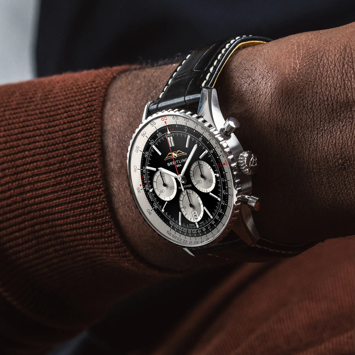 Navitimer B01 Chronograph 43 Stainless steel 43 mm AB0138211B1P1 fifth view