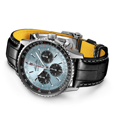Navitimer B01 Chronograph 43 Stainless steel 43 mm AB0138241C1P1 third view