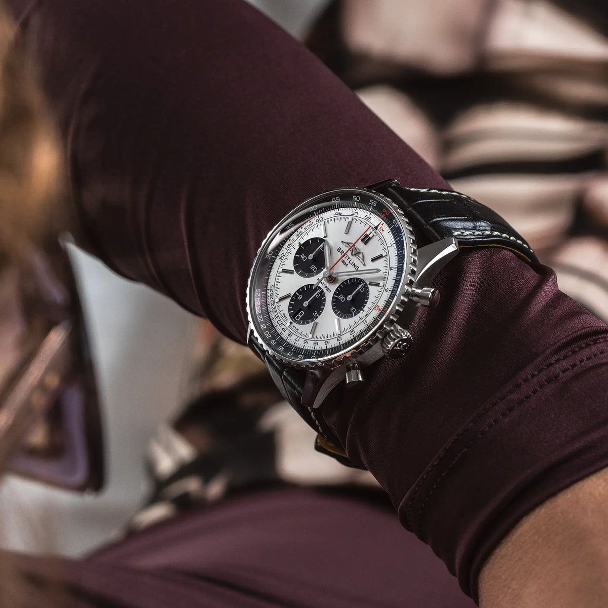 Navitimer B01 Chronograph 43 Stainless steel 43 mm AB0138241G1P1 fifth view