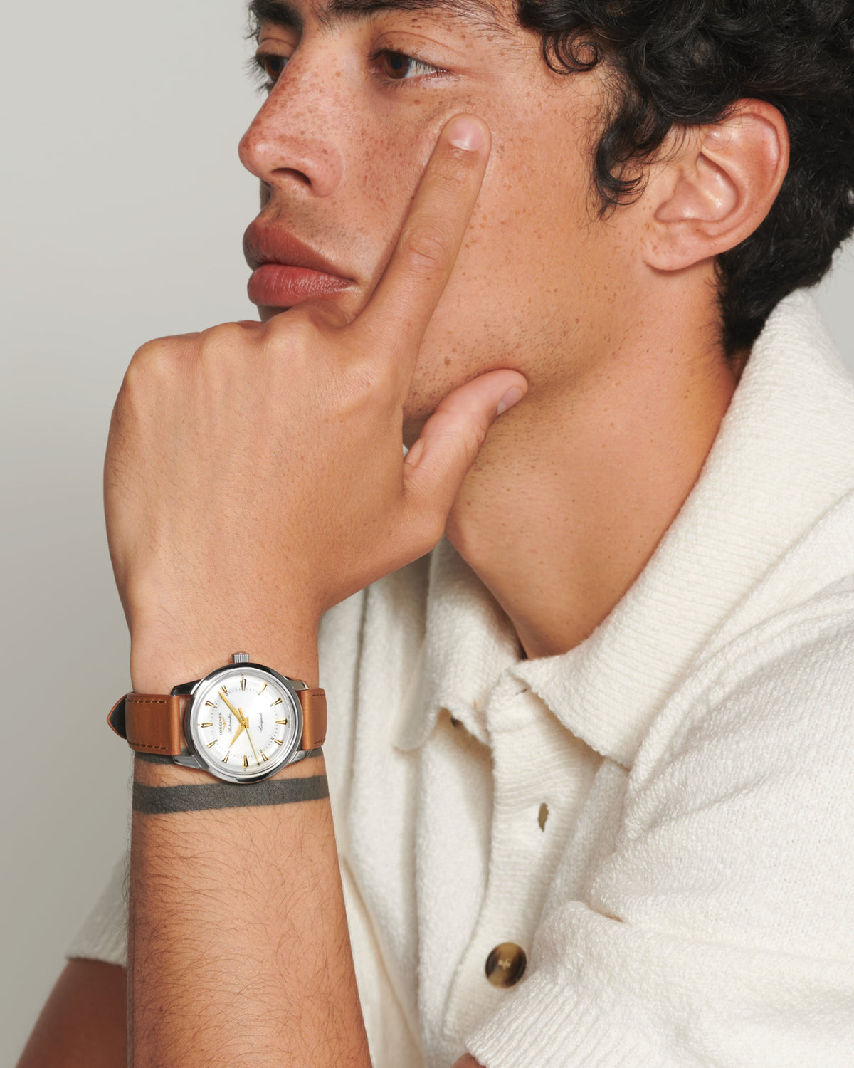Conquest Heritage 38.00 mm Opaline Ivory Stainless steel L16494722 L1.649.4.72.2 back view