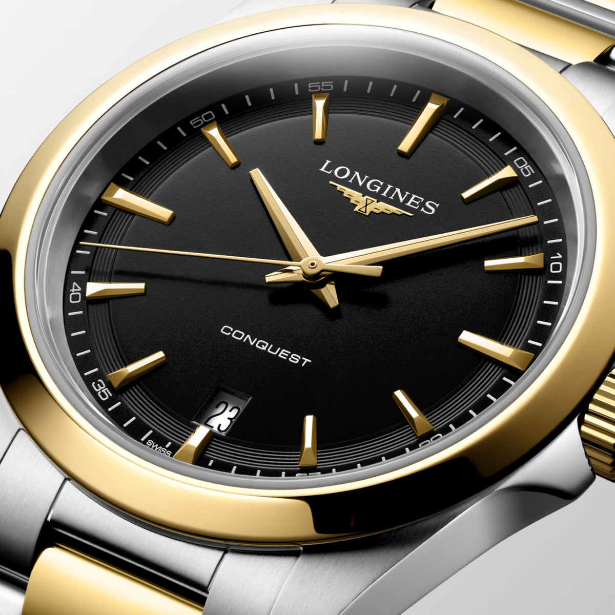 Conquest 38.00 mm Black sandblasted Stainless steel and yellow PVD coating L37503527 L3.750.3.52.7 detailed view