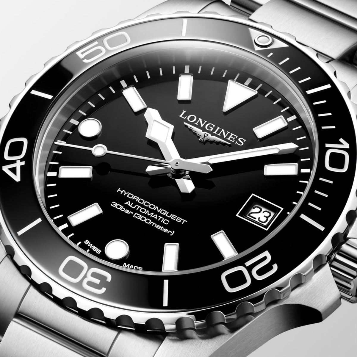 Hydroconquest 39.00 mm Black lacquered polished Stainless steel and ceramic bezel L37794566 L3.779.4.56.6 detailed view