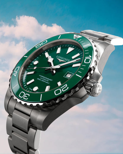 Hydroconquest 42.00 mm Green lacquered polished Stainless steel and ceramic bezel L37884066 L3.788.4.06.6 back view