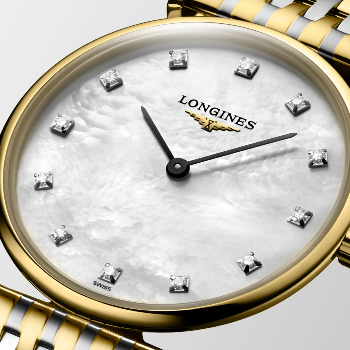 La Grande Classique De Longines 29.00 mm White mother-of-pearl Stainless steel and yellow PVD coating L4512287D L4.512.2.87.D detailed view