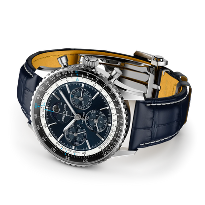 Navitimer B19 Chronograph 43 Perpetual Calendar Platinum 43 mm LB19211A1C1P1 third view