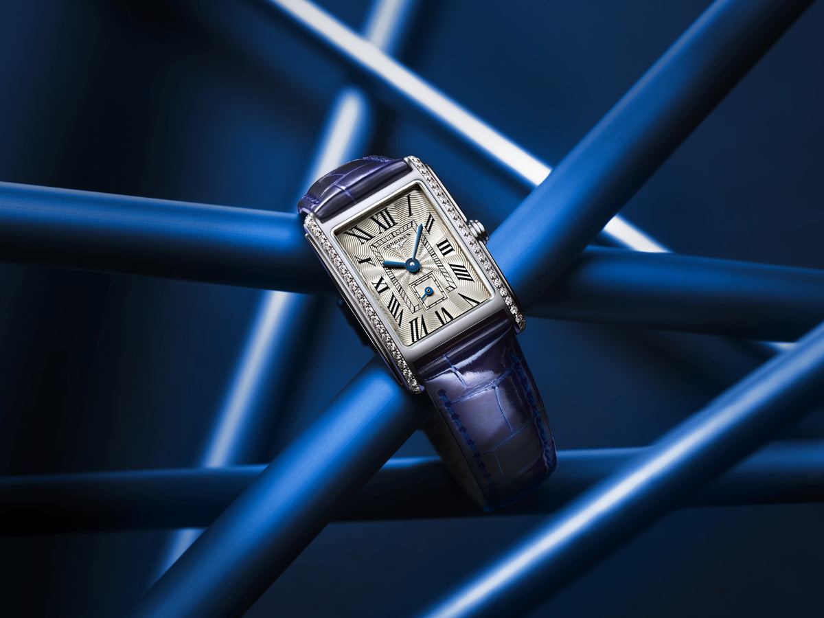 Longines Dolcevita 20.80 X 32.00 mm Silver "flinqué" Stainless steel L52550717 L5.255.0.71.7 back view