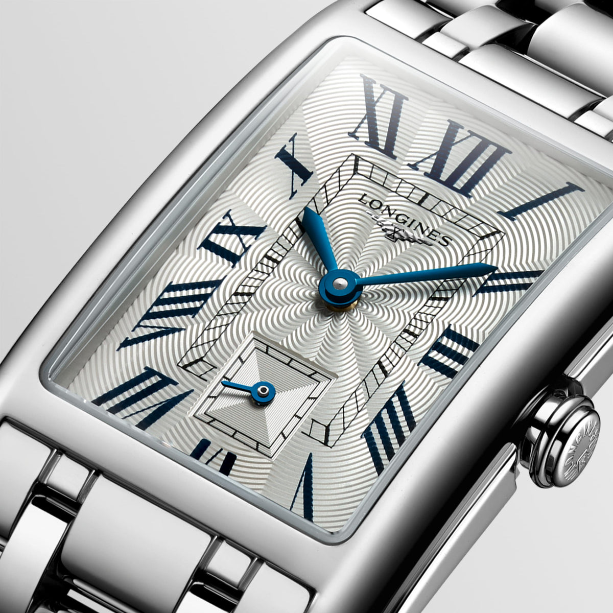 Longines Dolcevita 23.30 X 37.00 mm Silver "flinqué" Stainless steel L55124716 L5.512.4.71.6 detailed view