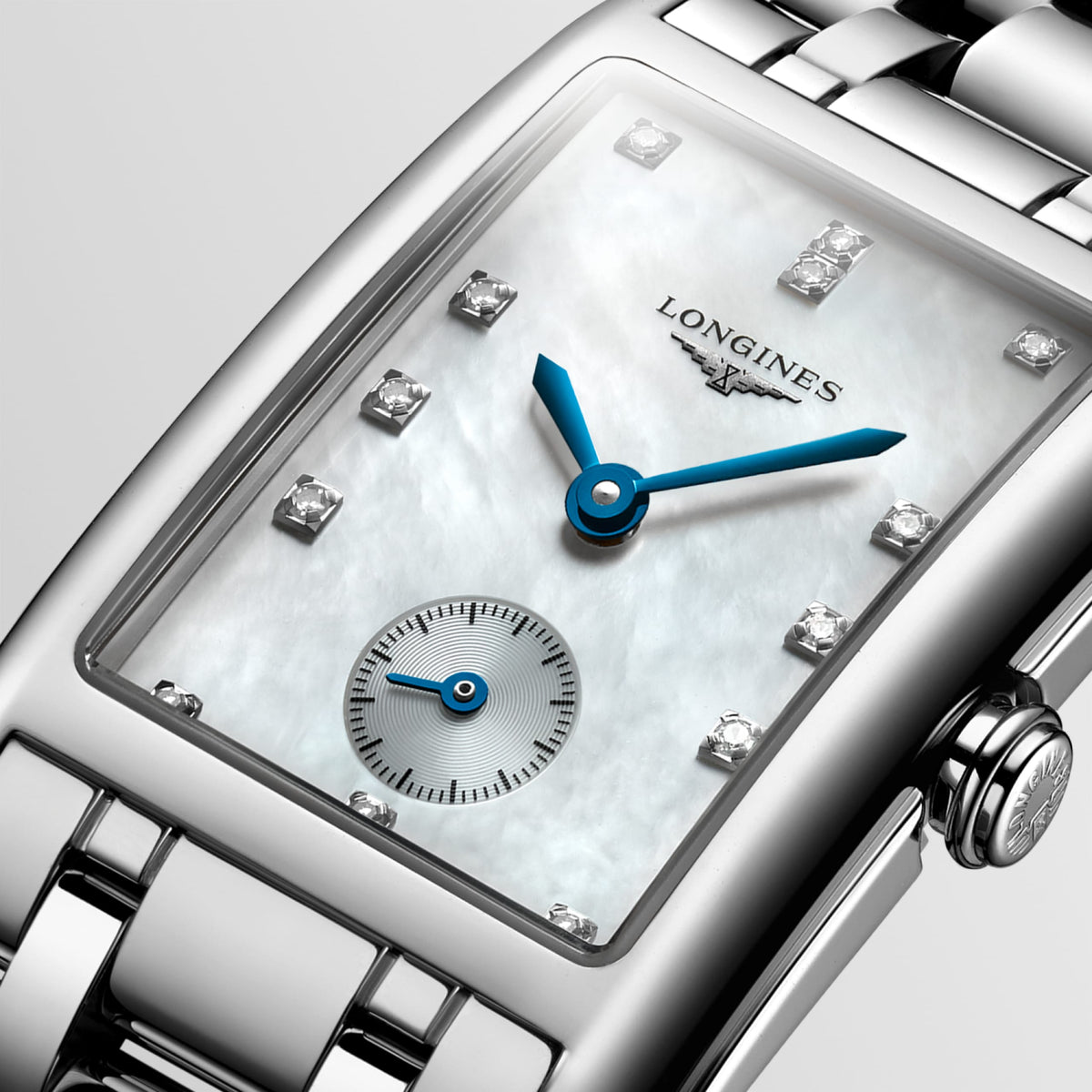 Longines Dolcevita 23.30 X 37.00 mm White mother-of-pearl Stainless steel L55124876 L5.512.4.87.6 detailed view