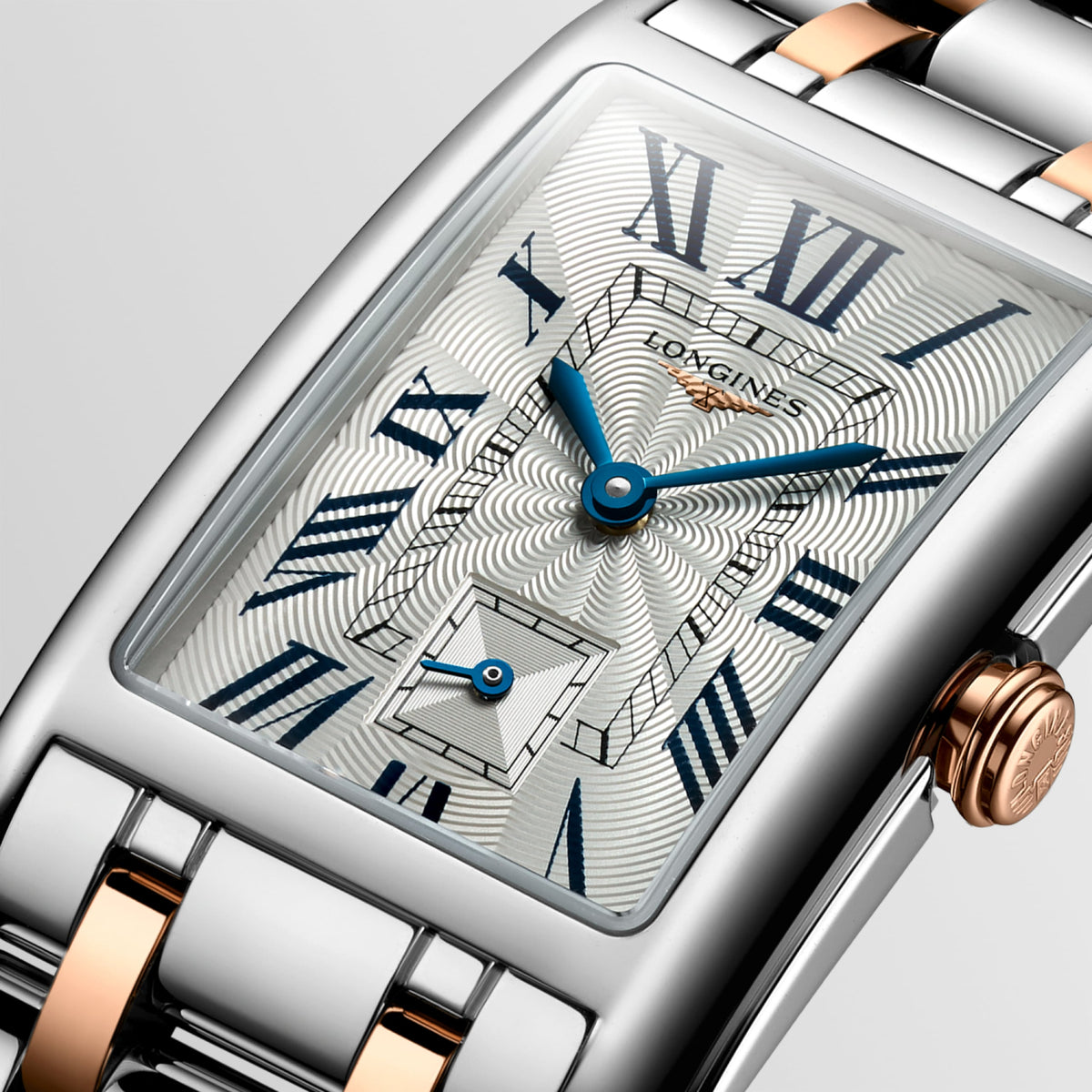 Longines Dolcevita 23.30 X 37.00 mm Silver "flinqué" Stainless steel with rose gold 18 carats crown L55125717 L5.512.5.71.7 detailed view