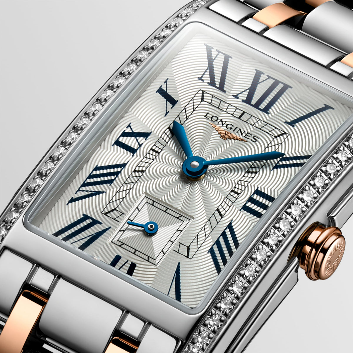 Longines Dolcevita 23.30 X 37.00 mm Silver "flinqué" Stainless steel with rose gold 18 carats crown L55125797 L5.512.5.79.7 detailed view
