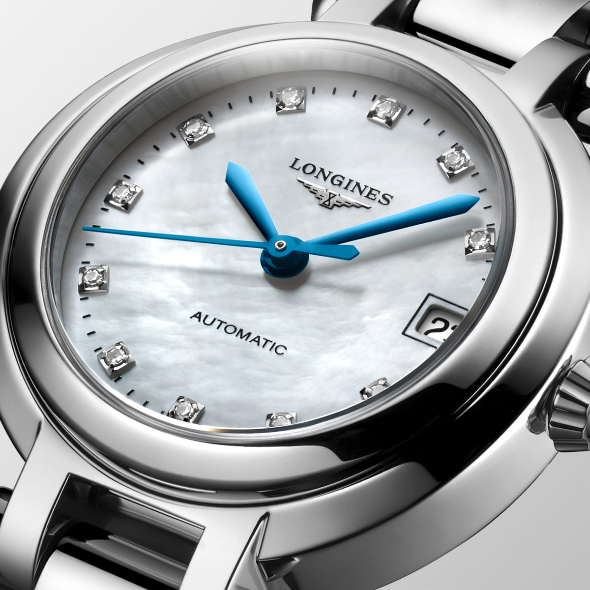 Longines Primaluna 26.50 mm White mother-of-pearl Stainless steel L81114876 L8.111.4.87.6 detailed view