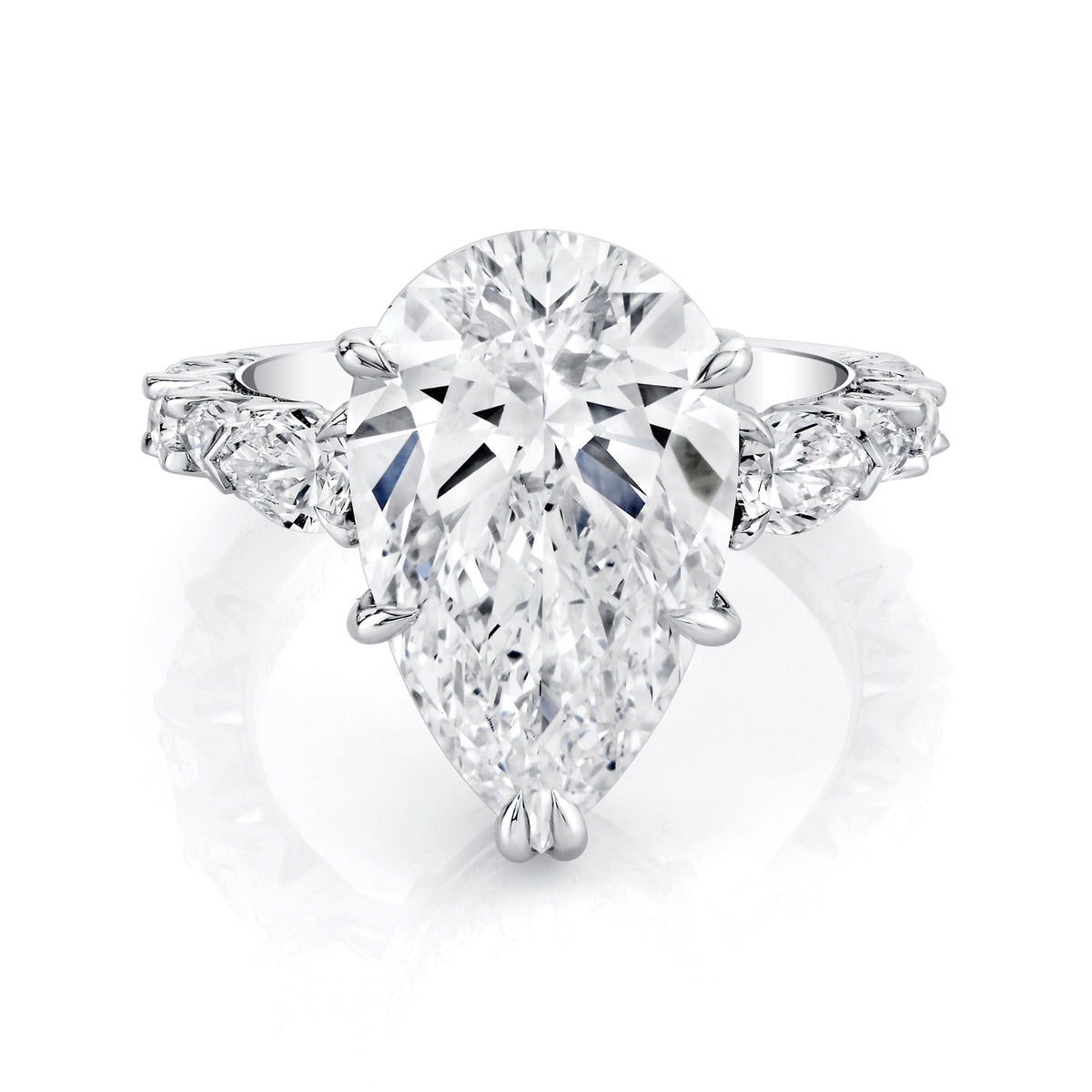 Trinity Pear Hidden Halo