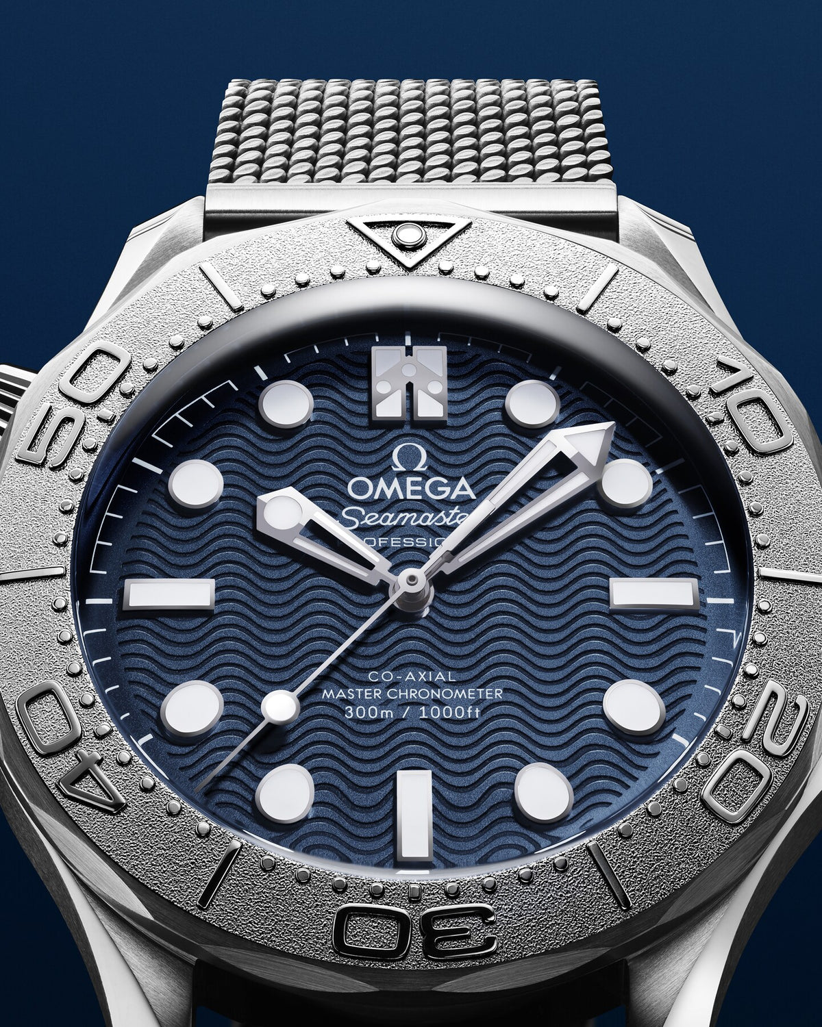 New James Bond Edition: Seamaster Diver 300M 42 mm, steel on steel