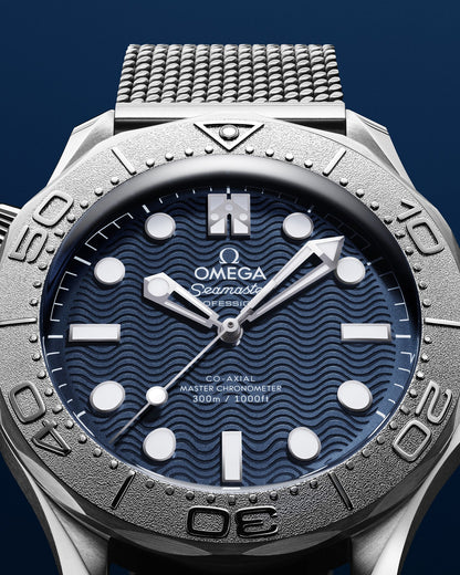 New James Bond Edition: Seamaster Diver 300M 42 mm, steel on steel