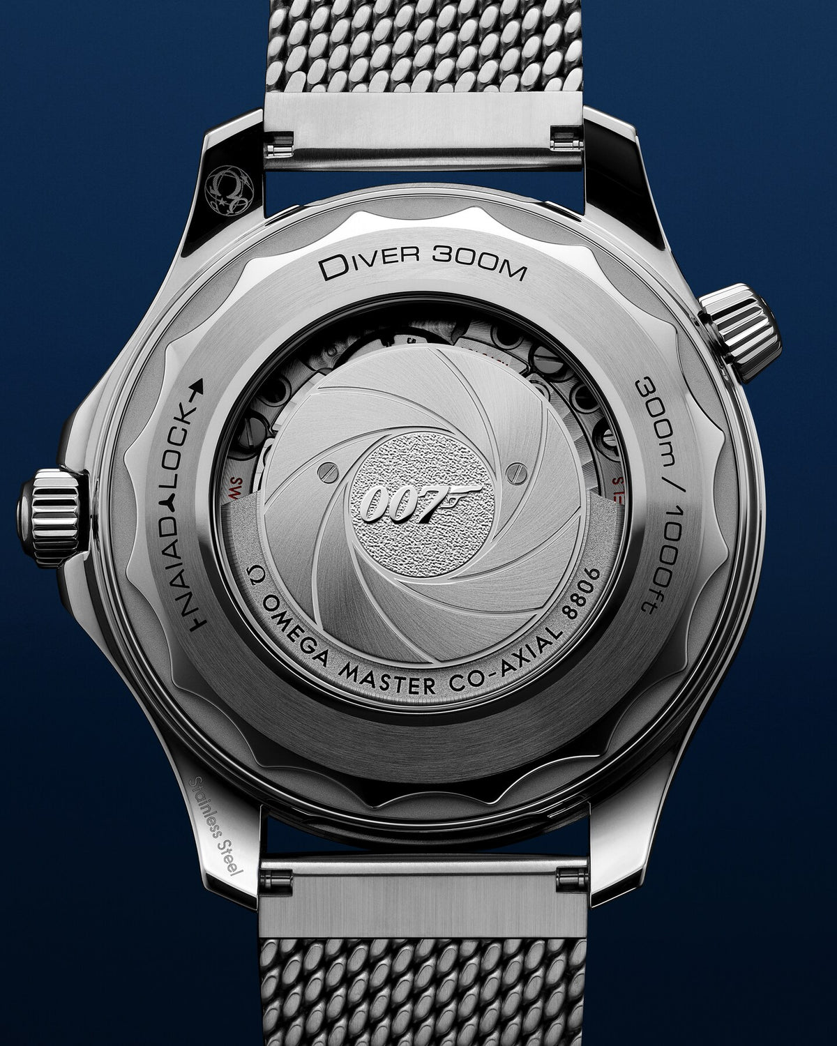 New James Bond Edition: Seamaster Diver 300M 42 mm, steel on steel