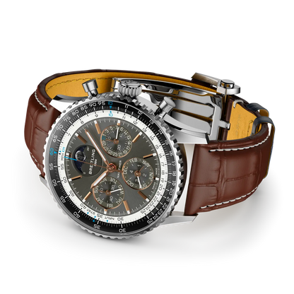 Navitimer B19 Chronograph 43 Perpetual Calendar Stainless steel & platinum 43 mm PB1921251B1P1 third view