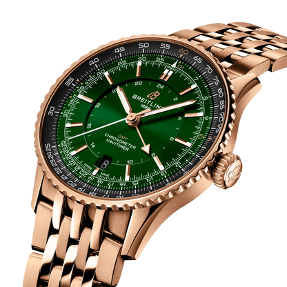 Navitimer Automatic GMT 41 Small scale traceable 18K red gold 41 mm R32310251L1R1 secondary view
