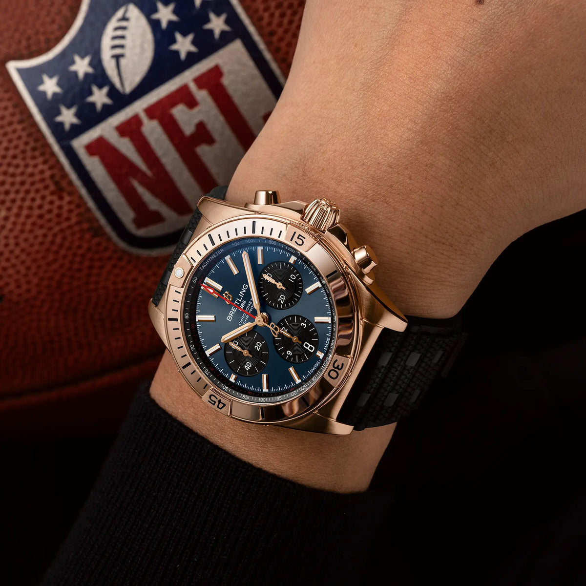 Chronomat B01 42 Super Bowl LVIII 18k red gold 42 mm RB01343A1C1S1 fifth view