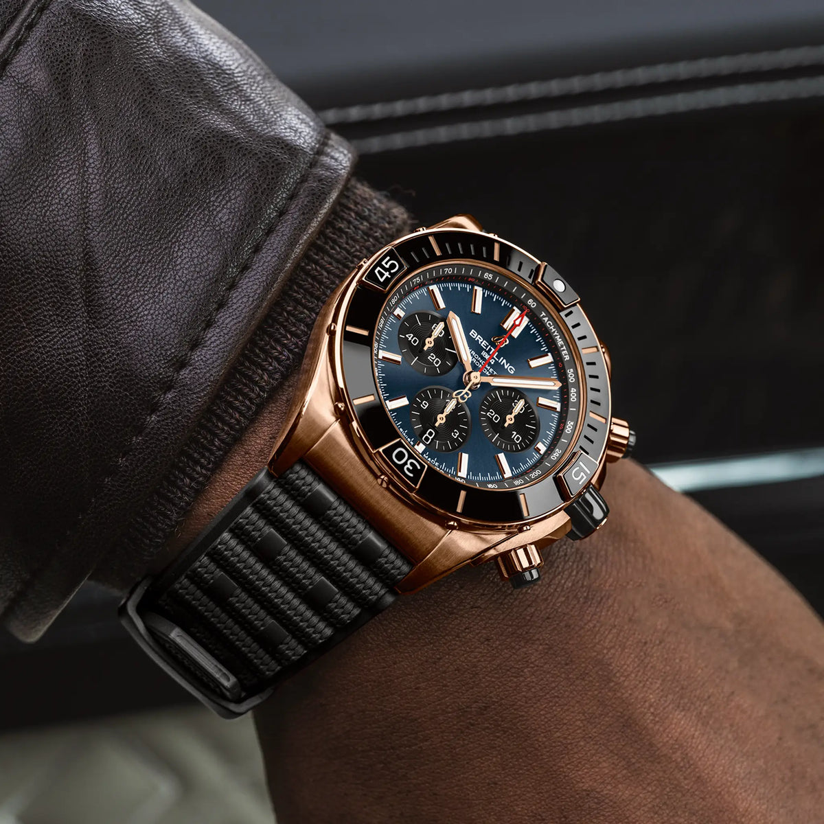 Super Chronomat B01 44 18k red gold 44 mm RB01362A1C1S1 fifth view