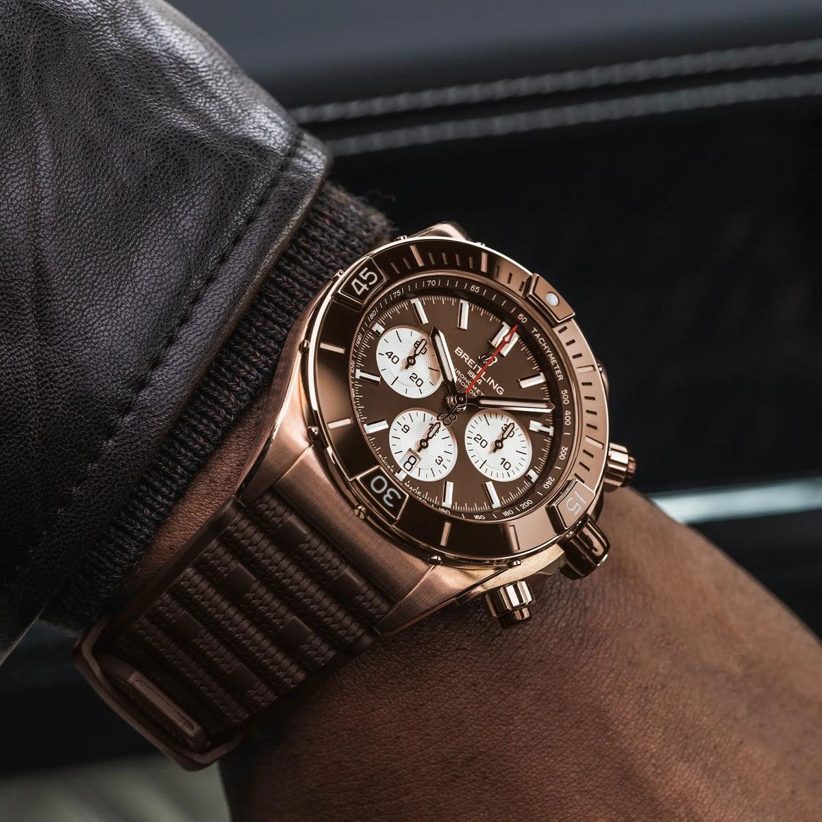 Super Chronomat B01 44 18k red gold 44 mm RB0136E31Q1S1 fifth view