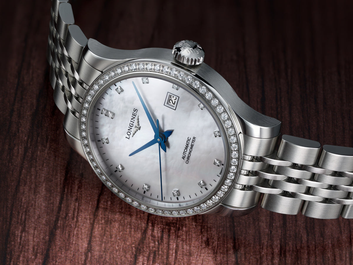 Record 30.00 mm White mother-of-pearl Stainless steel L23210876 L2.321.0.87.6 back view