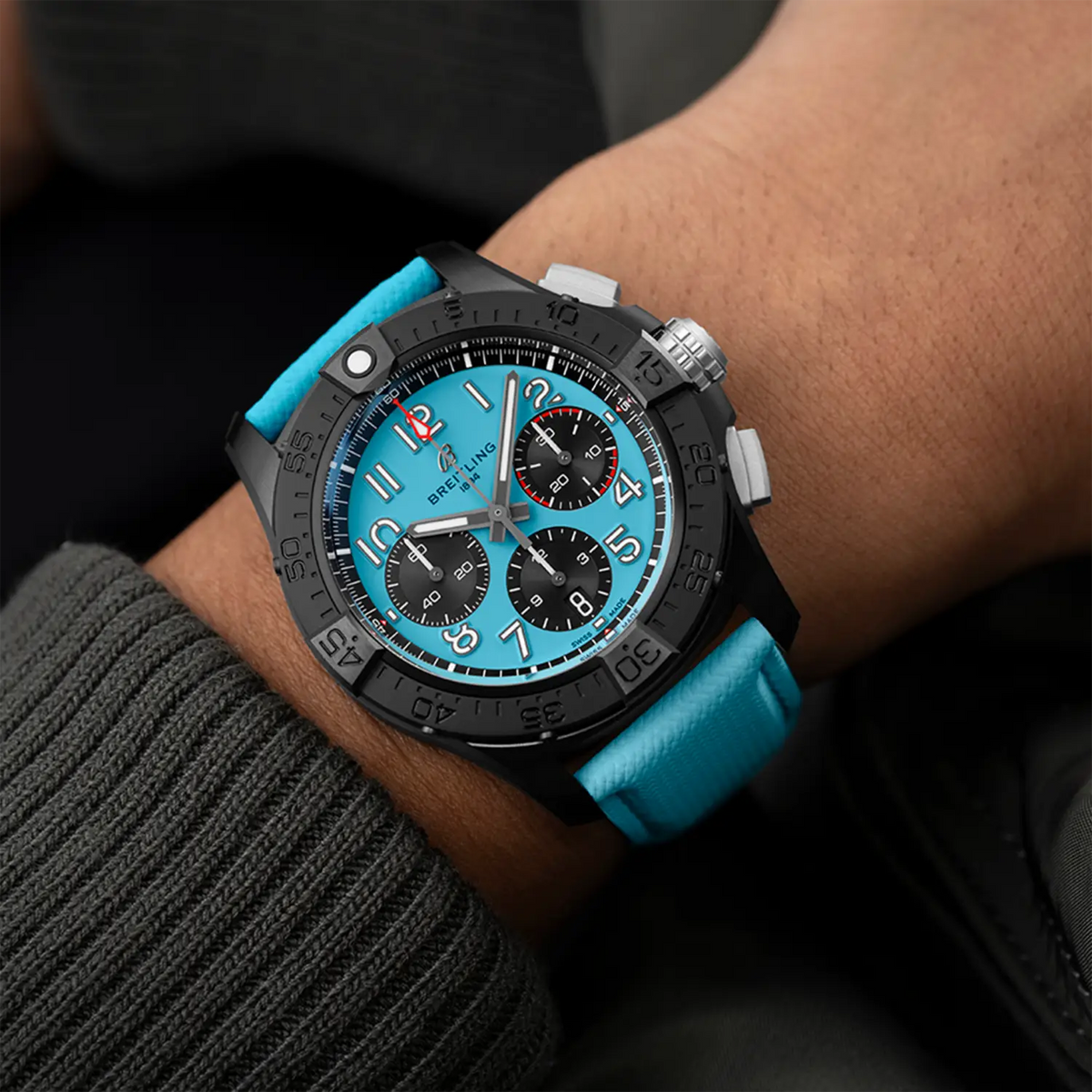 Avenger B01 Chronograph 42 Night Mission Ceramic 42 mm SB0146101L1X1 fifth view