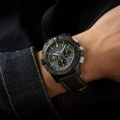Avenger B01 Chronograph 44 Night Mission Bloodhounds SB01472A1B1X1